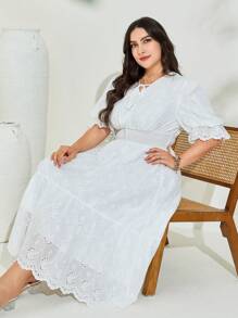 Mulvari Đầm Plus Size Sò điệp Dải chun Thắt nơ trước Tranh thêu màu trơn Boho - trắng - Xem 5