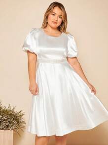 SHEIN Belle 大碼泡泡袖後鏤空婚紗洋裝 - 白色 - 查看 3