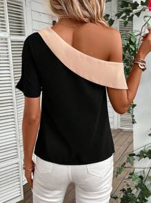 SHEIN Privé 雙色不對稱領紐扣細節襯衫 - 黑色 - 查看 2