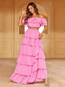 一字肩荷葉邊短款上衣和層疊下擺半身裙