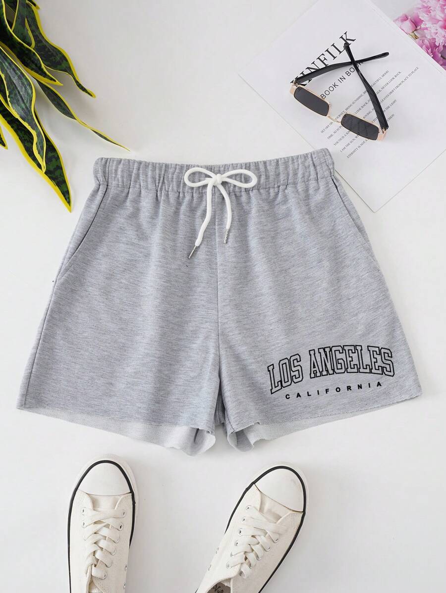 SHEIN EZwear Shorts deportivos con estampado de letra de cintura con cordón - Gris Claro - Ver 1