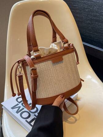 迷你抽繩設計草編包撞色滾邊雙把手適用於度假