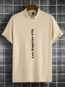 Manfinity Homme Hombres Camiseta con estampado de letra de cuello alto - Caqui - Ver 1