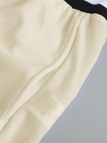 Manfinity Campus Court Aesthetic Post--Men Letter Graphic Contrast Trim Tee & Drawstring Waist Shorts Set - Khaki - View 3