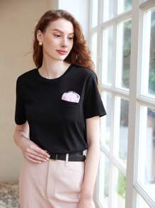 MOTF PREMIUM FLOWER APPLIQUE POCKET T-SHIRT