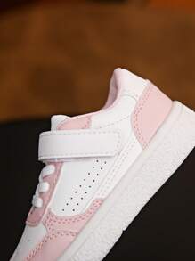 1 Pair Girls' Minimalist Patchwork Double-Color Elastic Strap Hook-And-Loop Fashion Skate Shoes, Kids Sports Shoes With Elastic Closure And Perforated Breathable Design, Suitable For All Seasons Back To School Primary And Secondary Schools