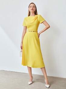 MOTF PREMIUM PEARL DETAIL MIDI DRESS WITHOUT BELT - Yellow - View 4