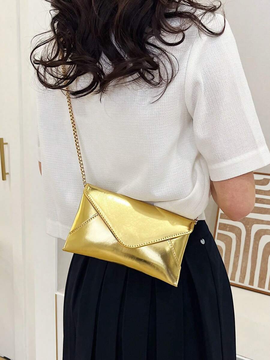 小翻蓋信封包前衛金屬質感鏈條PU皮革 - 金色 - 查看 1