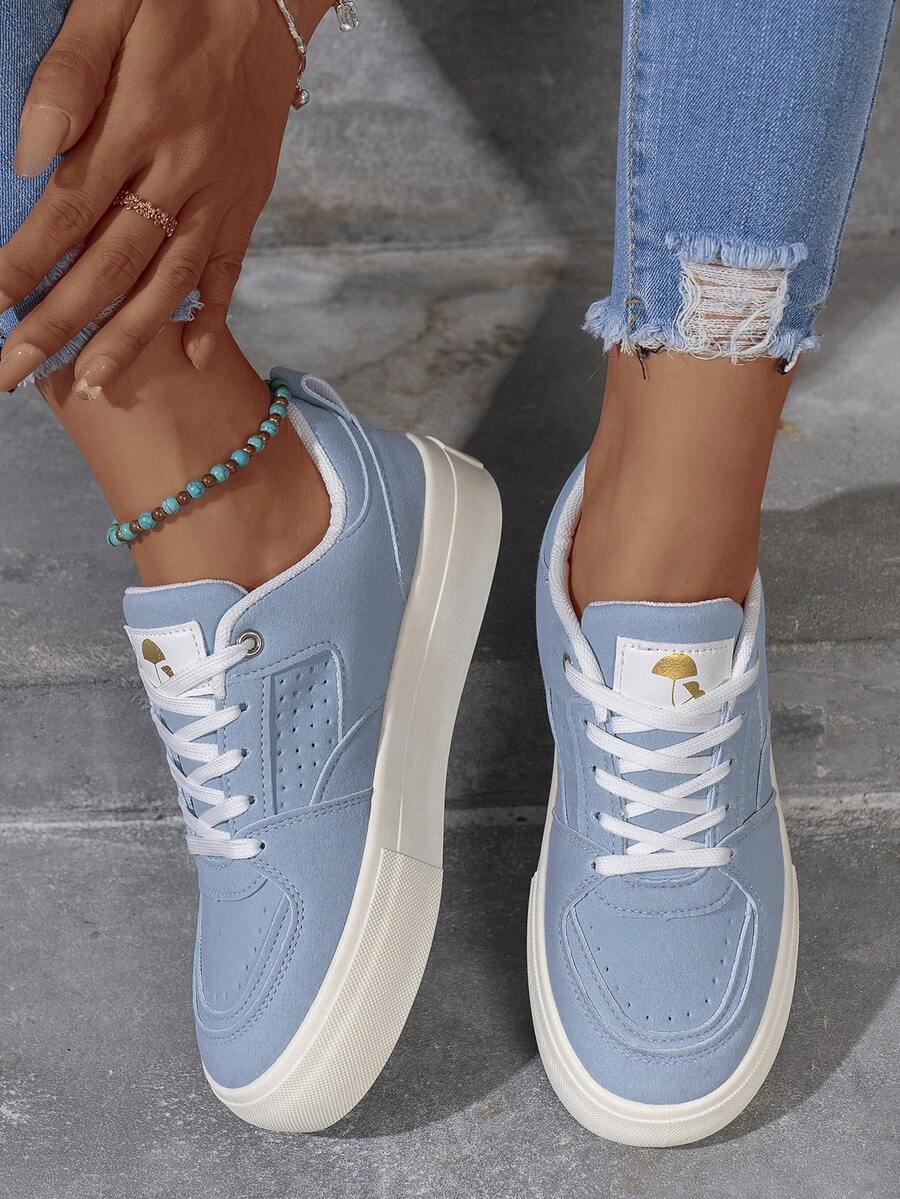 運動板鞋適用於仿麂皮前綁帶運動鞋