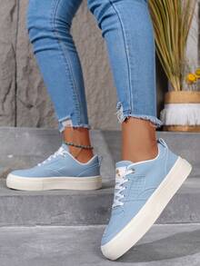 運動板鞋適用於仿麂皮前綁帶運動鞋