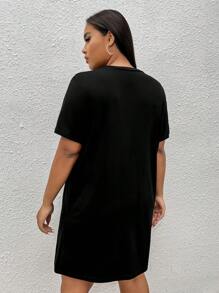 SHEIN EZwear 大碼LGBT標語圖案落肩T恤洋裝 - 黑色 - 查看 2