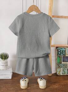 SHEIN 小男童字母補丁細節T恤和短褲套裝 - 灰色 - 查看 2