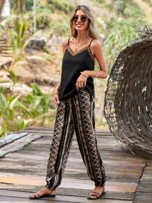 SHEIN Holidaya con cinta en contraste Top de tirantes & con estampado geométrico Pantalones