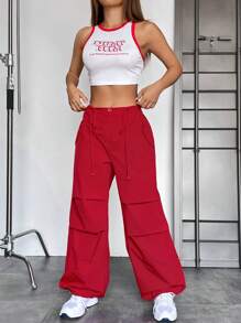 SHEIN EZwear con estampado de letra unido en contraste Top tank crop & de cintura con cordón Pantalones - Rojo y blanco - Ver 4