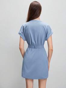 BizChic Vestido con cinturón con botón delantero