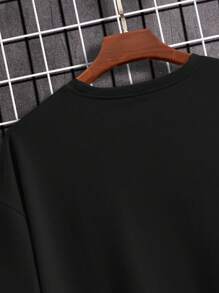 Manfinity Hypemode Men's Oversized Asymmetrical Hem Solid T-Shirt - Black - View 4