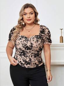 SHEIN Privé Plus Floral Print Sweetheart Neck Puff Sleeve Tee