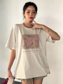 DAZY 花和標語圖案落肩T恤 - 米色 - 查看 1