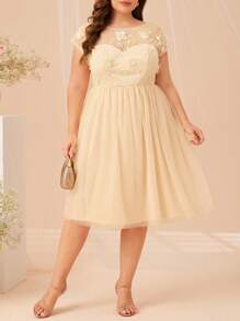 SHEIN Belle Đầm Plus Size Đề can Nút Tương phản Mesh Thêu Dây kéo màu trơn Thanh lịch - Màu be - Xem 2