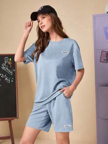 SWAVVY 1入組字母貼布T恤和1入組短褲 - 淺藍色 - 查看 3