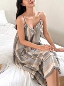 DAZY Vestido de pijama de tirantes con volantes y estampado de rayas