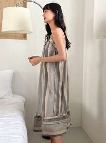 DAZY Vestido de pijama de tirantes con volantes y estampado de rayas
