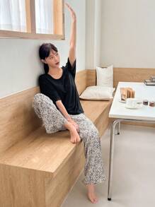 DAZY Ditsy Floral Print Lounge Set Pajama - Black - View 5