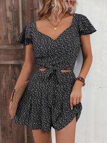 SHEIN LUNE Ditsy Floral Print Knot Hem Top & Shorts - Black - View 1