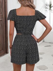 SHEIN LUNE Ditsy Floral Print Knot Hem Top & Shorts - Black - View 2