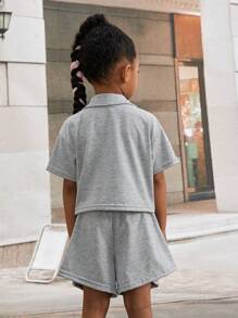 SHEIN Bộ thời trang bé gái Thắt nút Túi Nút phía trước màu trơn Giải trí - Xám - Xem 2