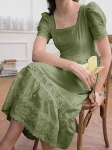 Simple Retro Square Neck Puff Sleeve Schiffy Ruffle Hem Dress - Green - View 1