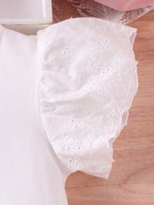 小女童網眼刺繡荷葉邊T恤和翻蓋口袋背带半身裙和帽套裝 - 彩色 - 查看 6