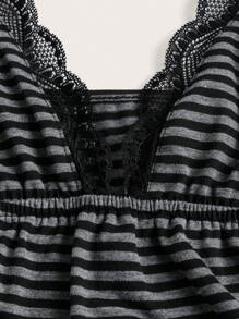 ROMWE Goth 條紋圖案蕾絲拼接吊帶上衣 - 彩色 - 查看 3