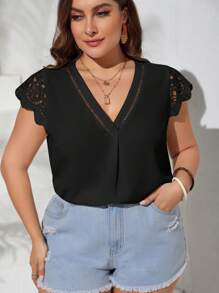 SHEIN Clasi Plus Contrast Lace Scallop Trim Fold Pleated Detail Blouse - Black - View 1