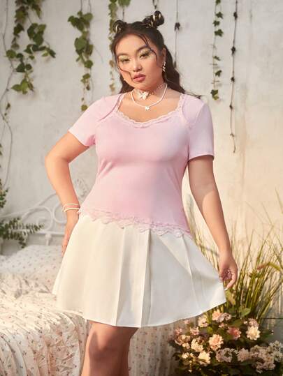 Kawaii T-Shirt mit Kontrast Spitzen, Sweetheart Ausschnitt,