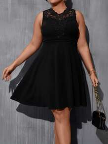 SHEIN LUNE 大碼拼接水溶蕾絲連衣裙 - 黑色 - 查看 3