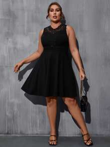 SHEIN LUNE 大碼拼接水溶蕾絲連衣裙 - 黑色 - 查看 5