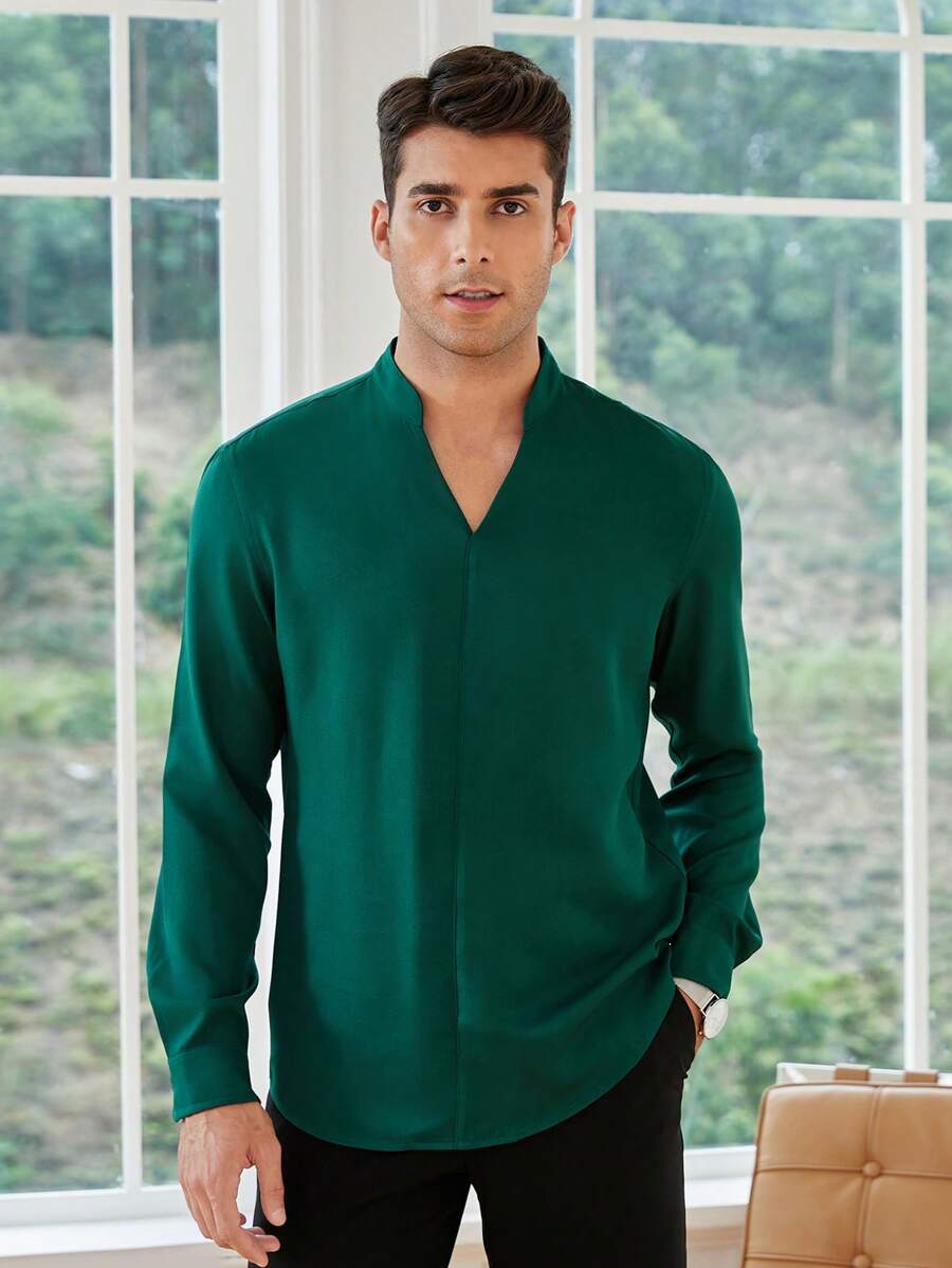 Manfinity Bizwear 男士素色缺口領上衣 - 墨綠色 - 查看 1