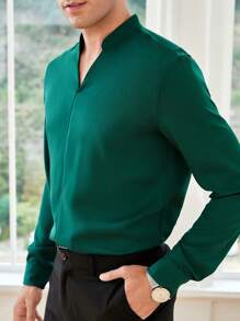 Manfinity Bizwear 男士素色缺口領上衣 - 墨綠色 - 查看 5
