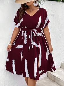 SHEIN Clasi Plus Brush Print Batwing Sleeve Split Thigh Belted Dress Burgundy Maxi Women Outfit - Burgundy - View 3