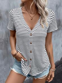 SHEIN LUNE 條紋印花前紐扣T恤 - 黑與白 - 查看 5