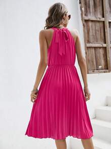 SHEIN Frenchy 素色百褶掛脖洋裝 - 玫紅色 - 查看 2