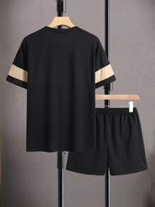 Manfinity Homme 男士王冠和字母圖案T恤和腰部抽繩短褲 - 彩色 - 查看 2