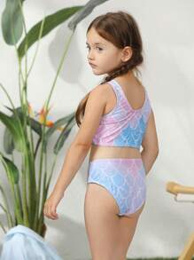 年轻女孩鱼鳞比基尼套装与和服夏日海滩 - 彩色 - 查看 4