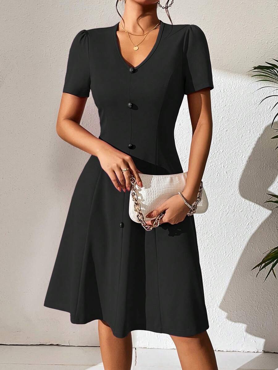 SHEIN VCAY Đầm Nút phía trước màu trơn Thanh lịch - màu đen - Xem 1