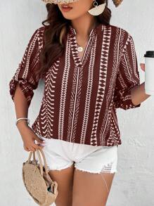 SHEIN LUNE Blusa con estampado geométrico de cuello notch - Burdeos - Ver 4