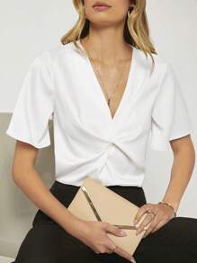 BizChic 前扭結蝴蝶袖緞面襯衫工作服 - 白色 - 查看 5