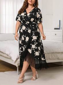 SHEIN Privé 大碼印花流蘇邊圍裹洋裝 - 黑與白 - 查看 5