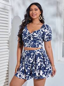 SHEIN VCAY Plus Size Boho Floral Print Twist Front Crop Top & Shorts, For Summer - Blue and White - View 6