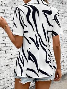 Chiquease 滿版印花西裝領翻蓋細節西裝外套 - 黑與白 - 查看 3